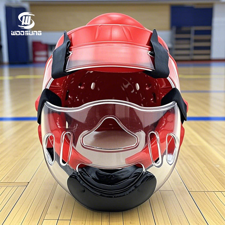 Penjaga Kepala Taekwondo dengan Pelindung Wajah